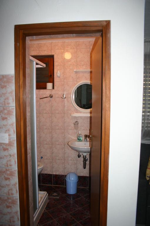 Appartamento The White House Croatia Bibinje Camera foto